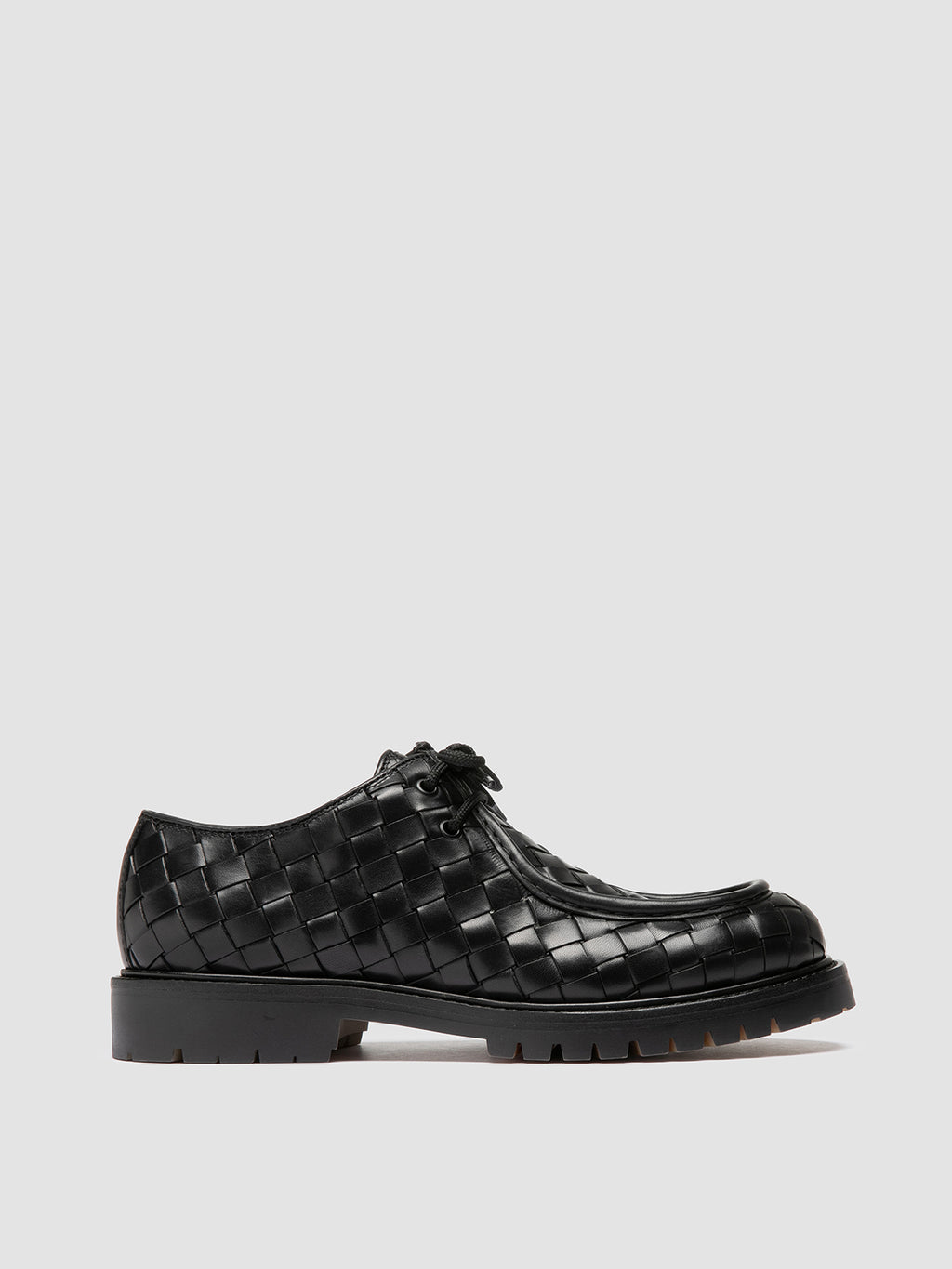 BOSS 015 - Derby in Pelle Nera