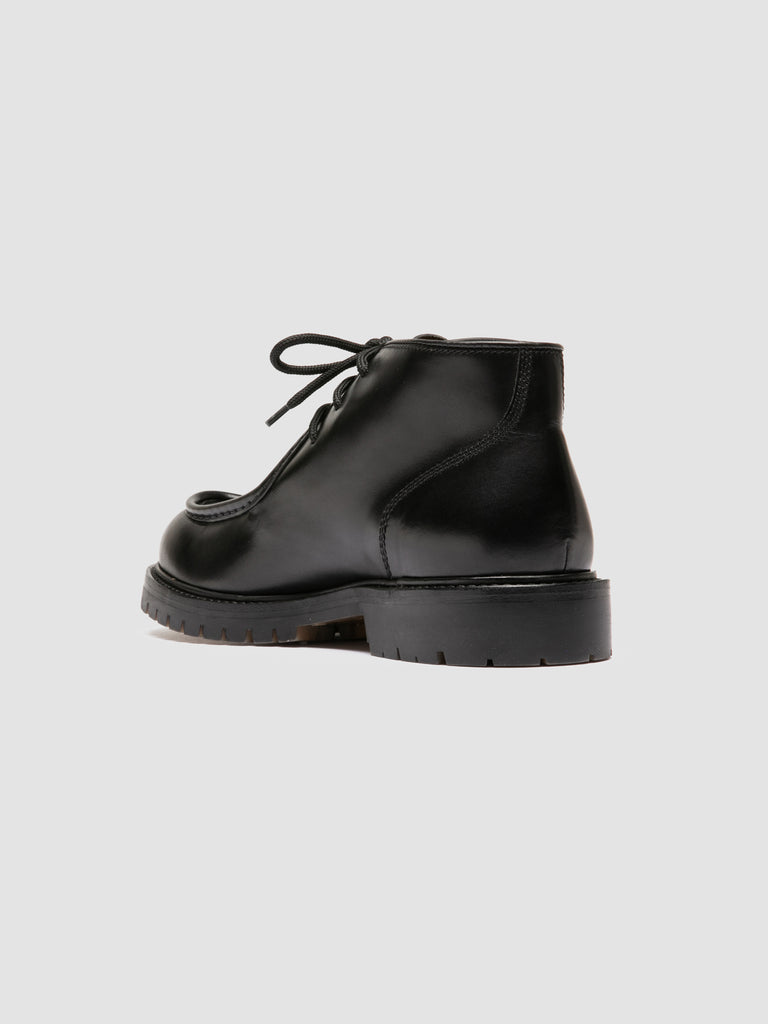 BOSS 018 - Derby in Pelle Nera