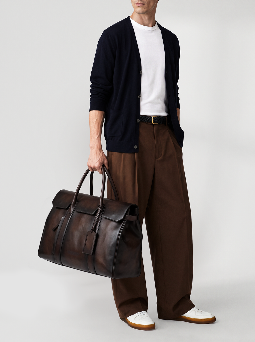 BOSTONIAN 001 - Borsa Weekender in Pelle Marrone - image 2,side view