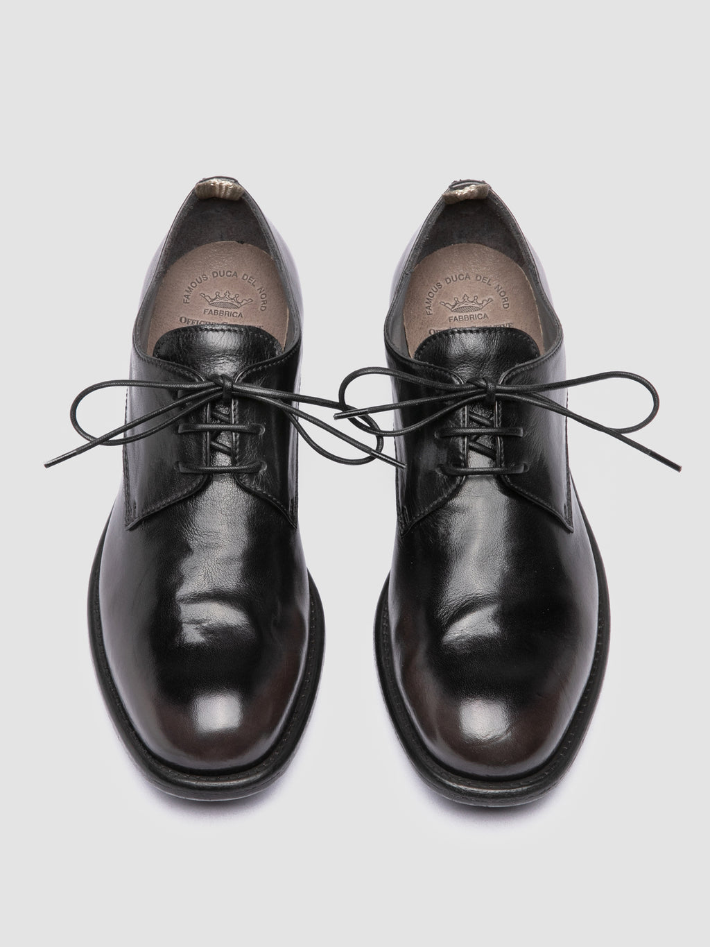 CALIXTE 068 - Derby in Pelle Nera