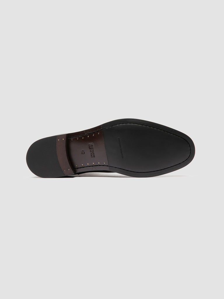 CONSULTANT 002 - Black Leather Chelsea Boots