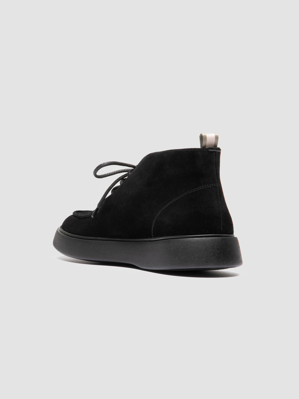 FRAME 002 - Brown Suede Chukka Boots