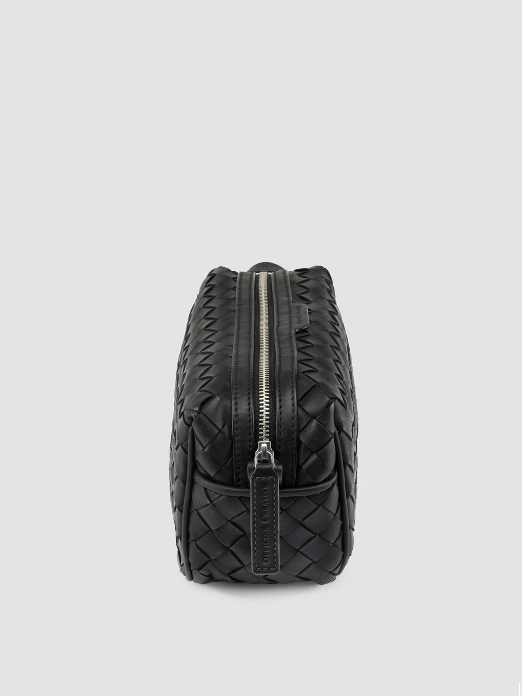 ARMOR 014 - Borsellino in Pelle Intrecciata Nera - image 5,side view