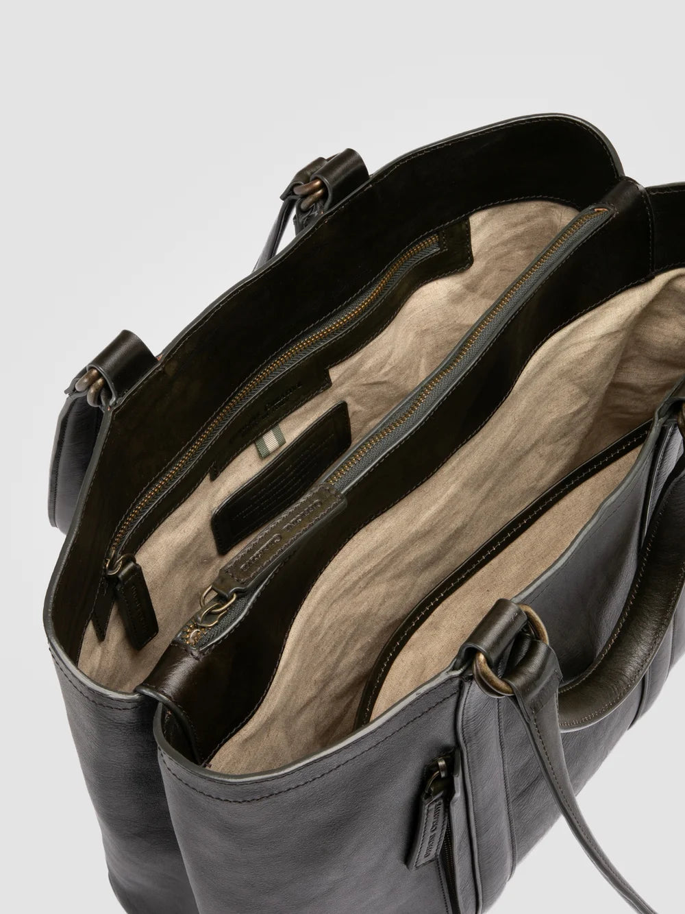 RARE 050 - Valigetta in Pelle Verde - image 6,side view