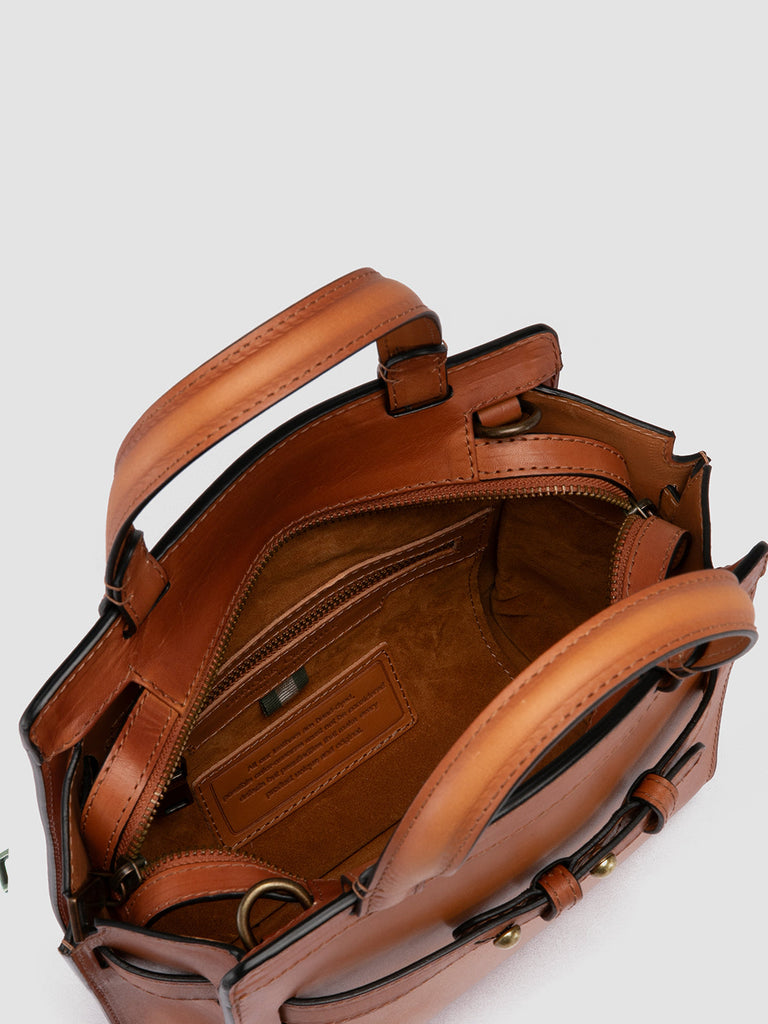 SADDLE 009 - Brown Leather Hand Bag