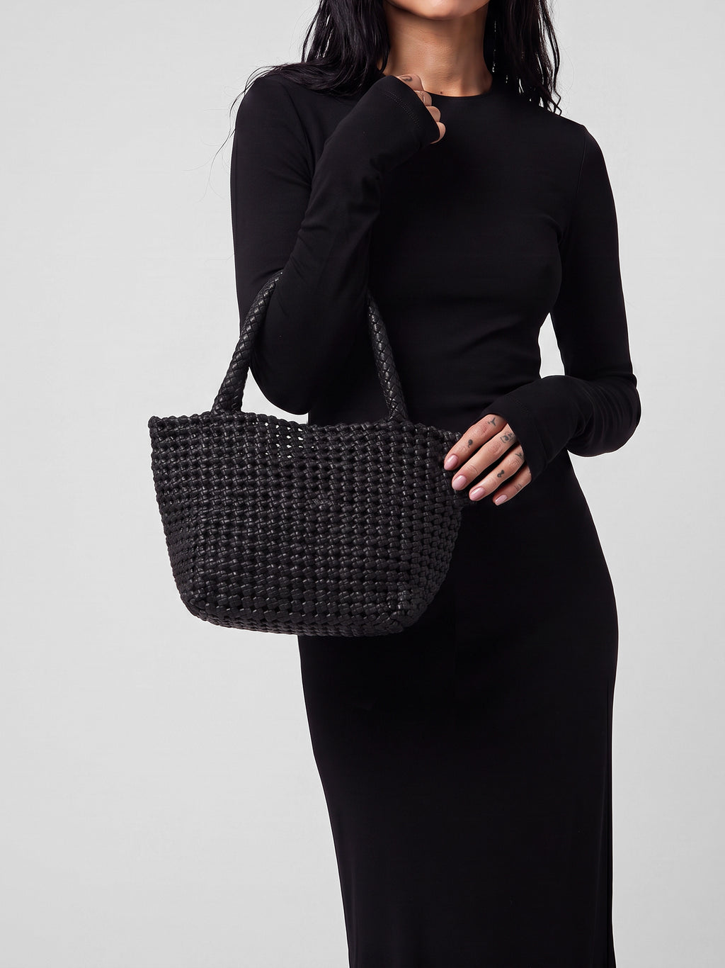 VICKY 001 - Borsa a Mano in Pelle Nera - image 2,side view