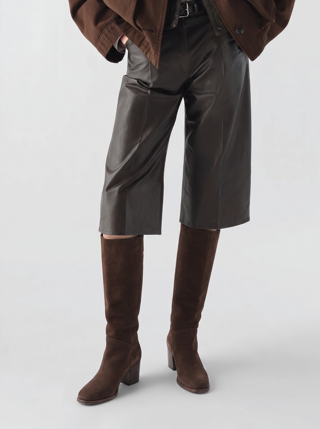 DELICE 004 - Stivali con Zip in Pelle Scamosciata Marrone - image 2,side view