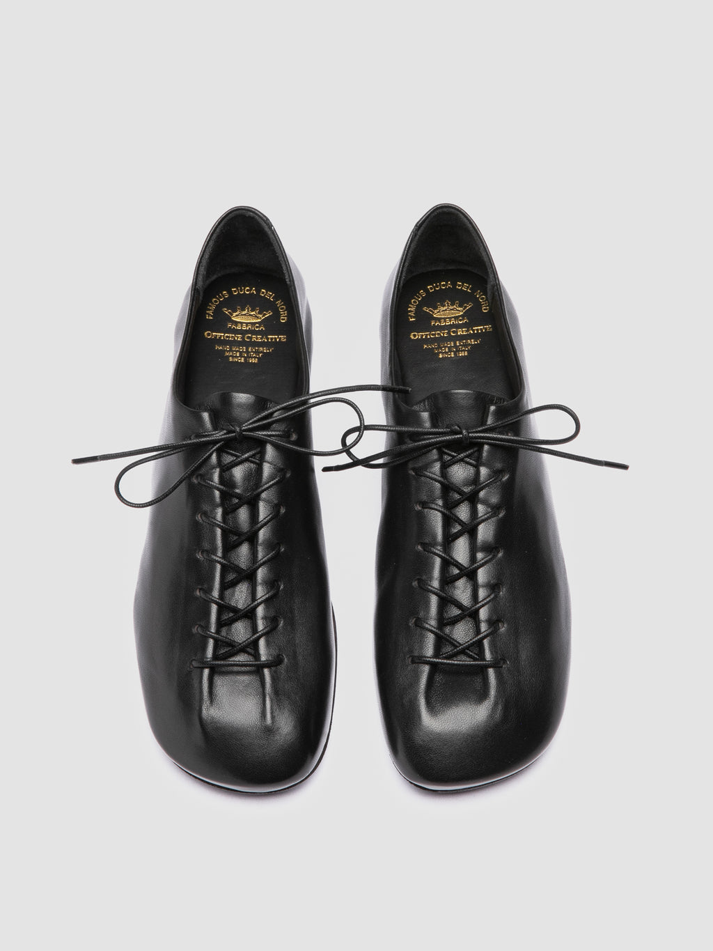 MEREDITH 004 - Scarpe Derby in Pelle Nera - image 2,side view
