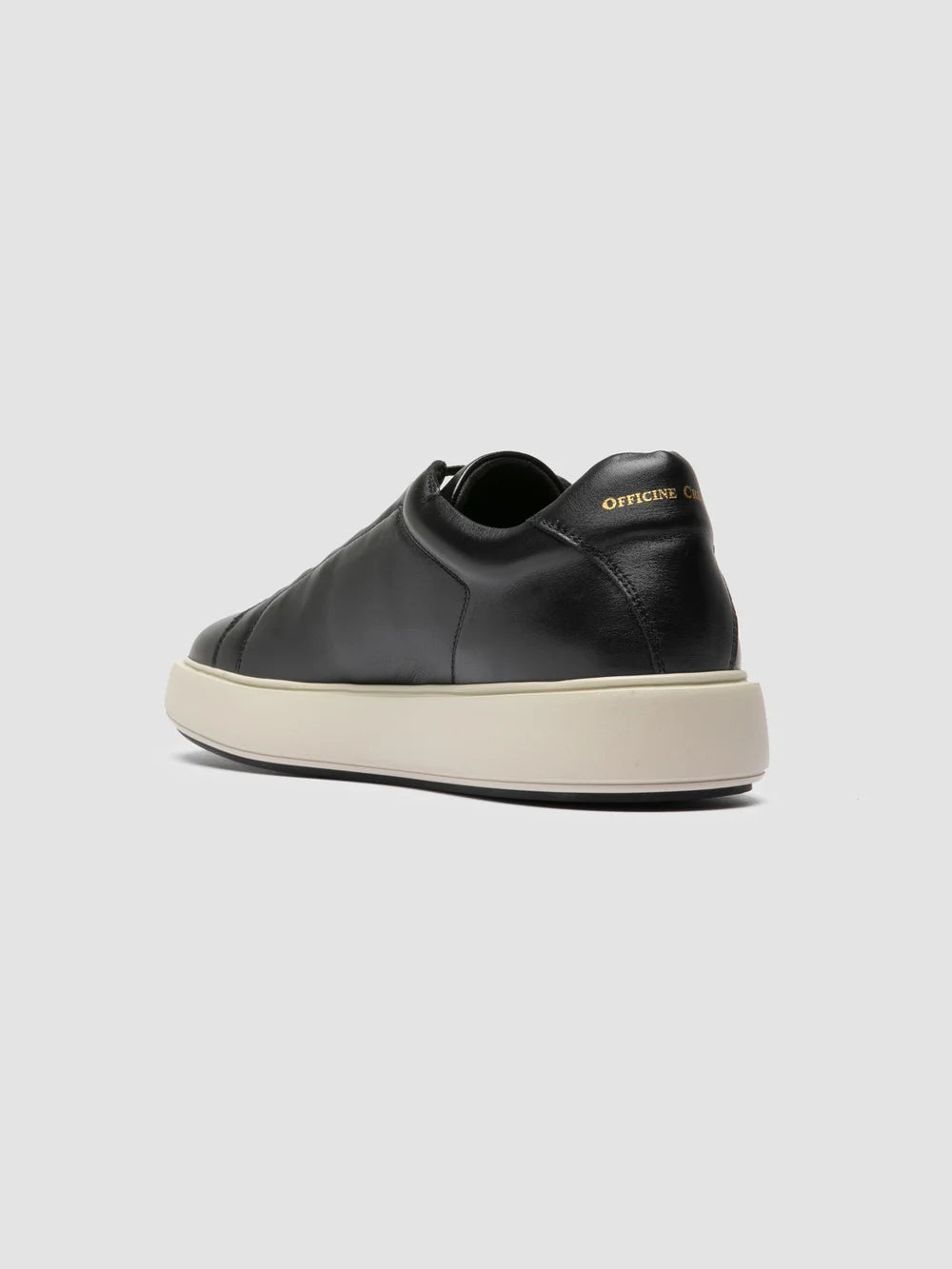 SLOUCH 001 - Sneaker Basse in Pelle Nera - image 4,side view