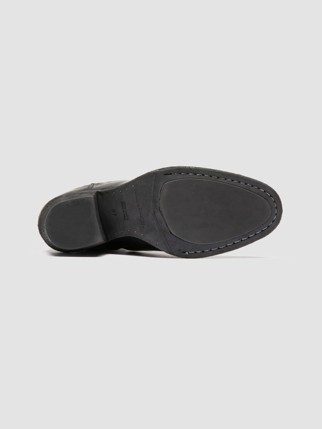 SYDNE 001 - Black Leather Chelsea Boots